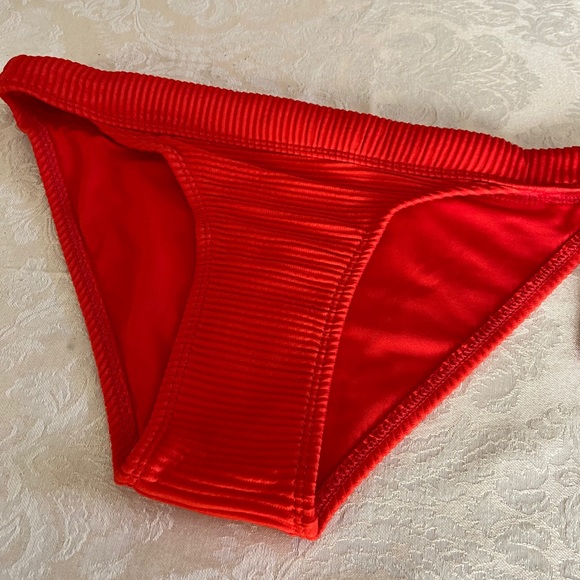 Juniors’ Ribbed Cheeky Bikini Bottom - Picture 5 of 12